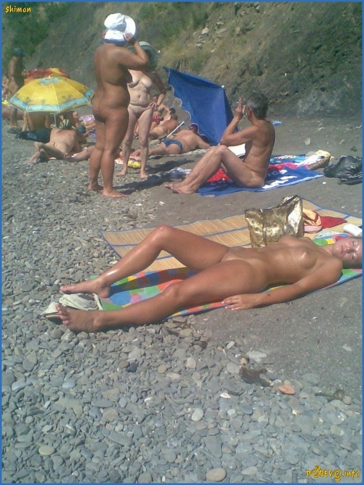 На пляже в сочи