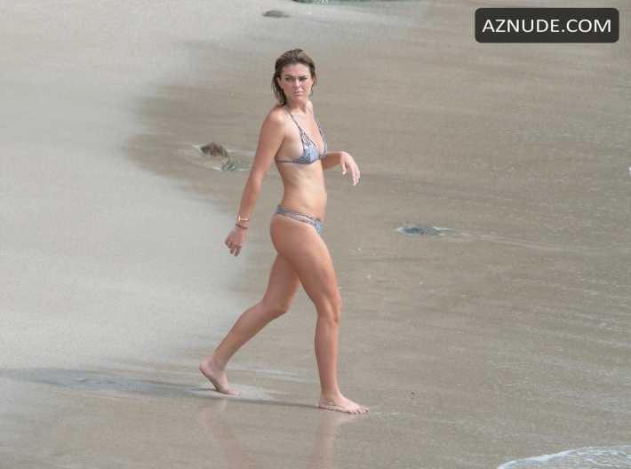Дженнифер моррисон бикини