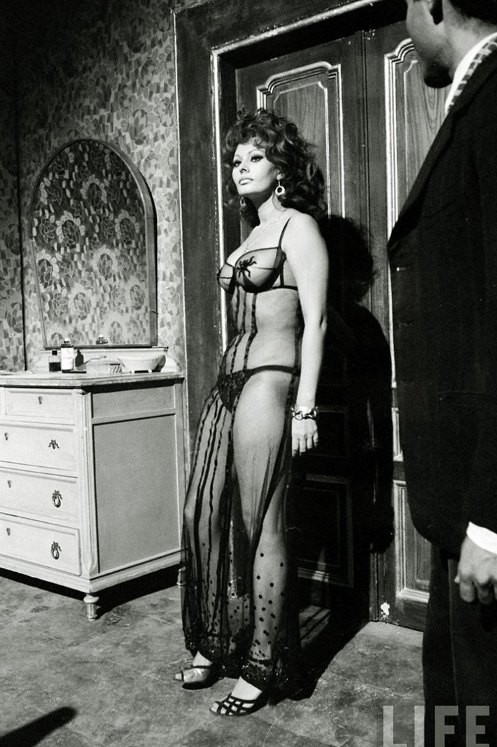 Софи лорен в нижнем белье