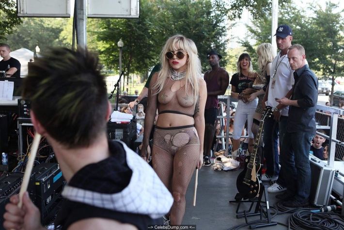 Леди гага на фестивале lollapalooza