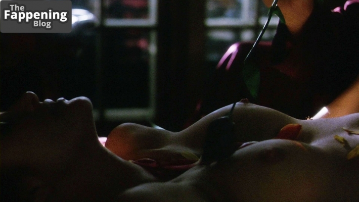 Обнаженная актриса