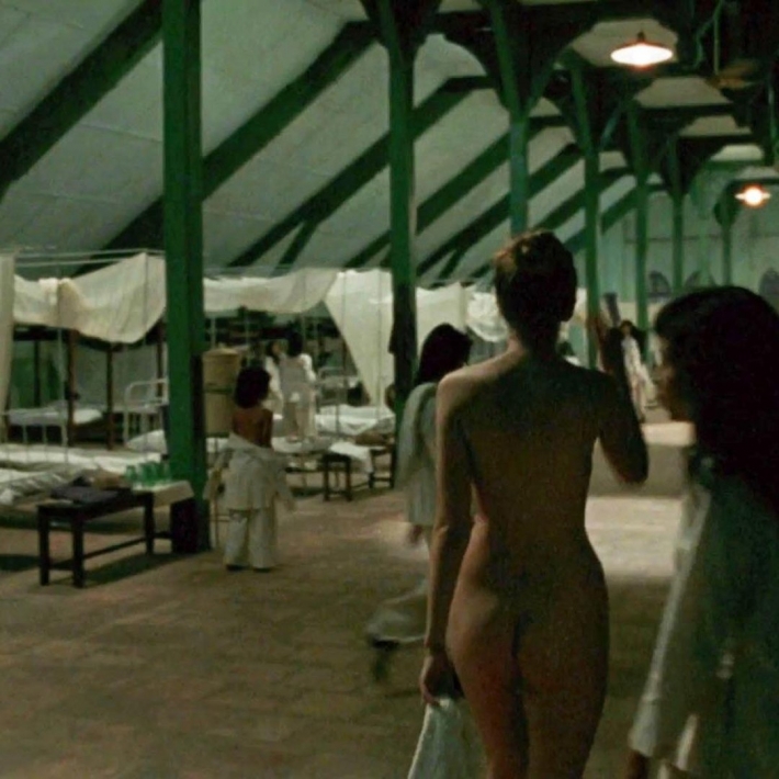 Кирстен данст голая в фильме мария-антуанетта