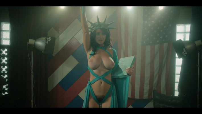 Кейтлин вонг трехгрудая