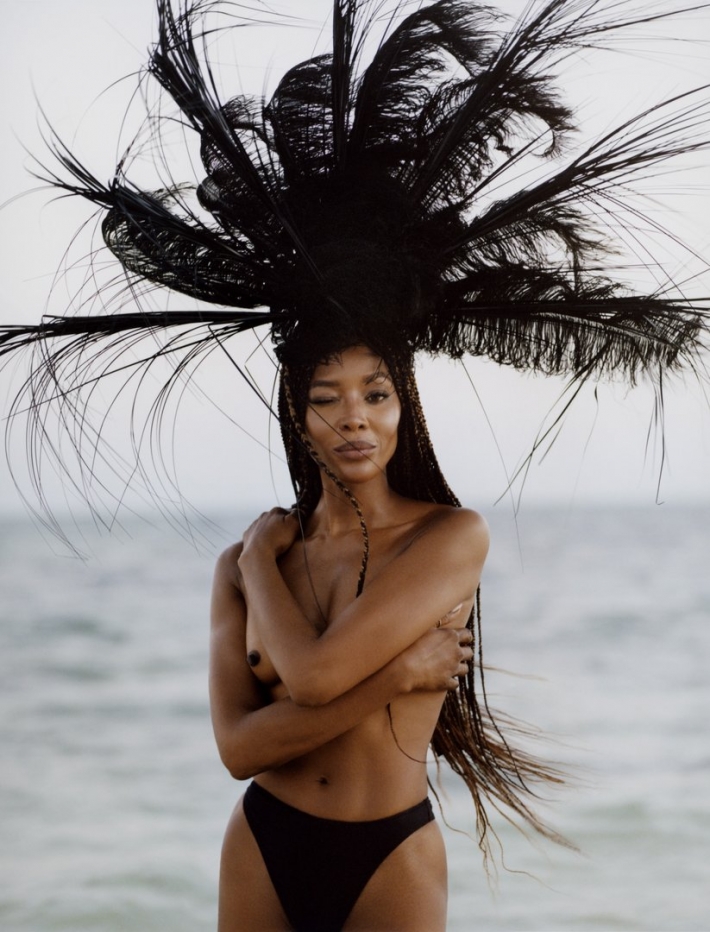 Naomi campbell снялась топлес