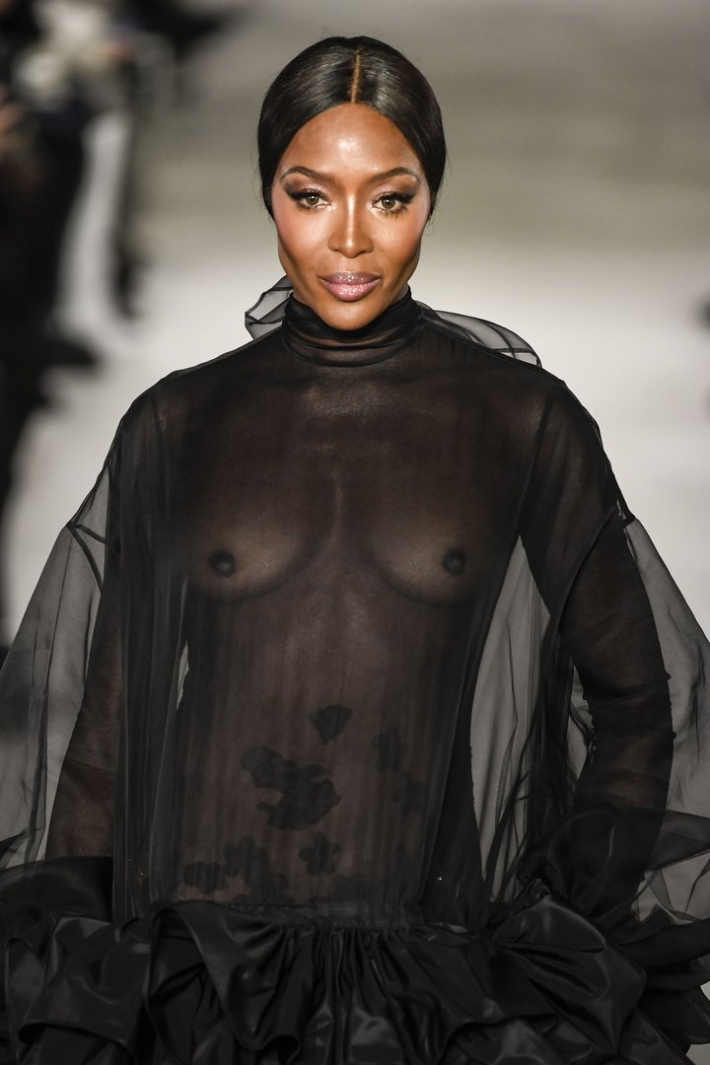 Naomi campbell valentino