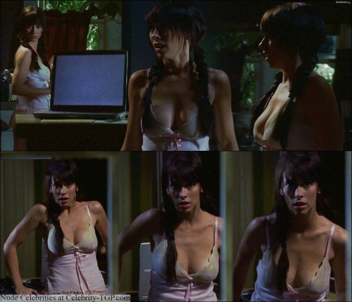 Дженнифер лав хьюитт обнажила грудь в фильме