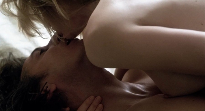 Наоми уоттс постельные сцены