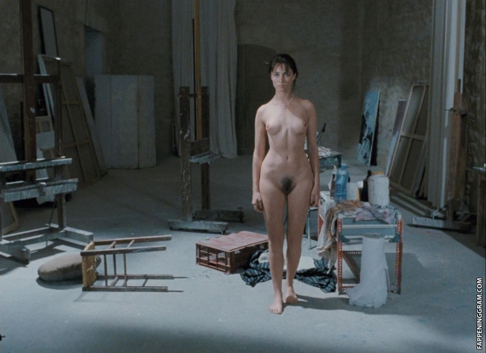 Голая эммануэль беар