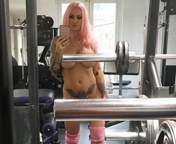 Джоди марш selfie