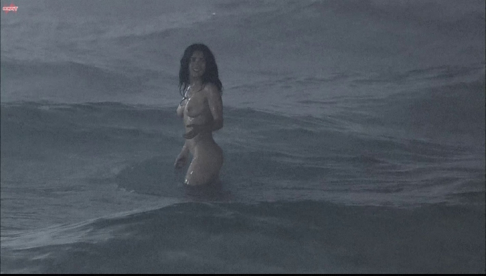 Обнаженная сальма хайек