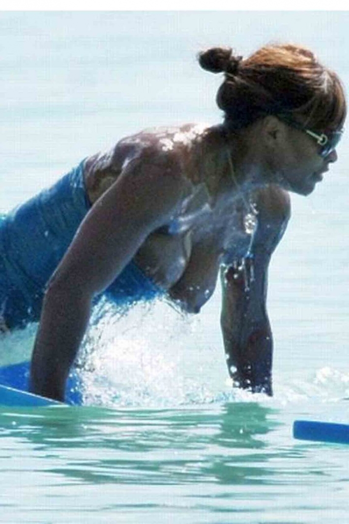 Серена уильямс грудь