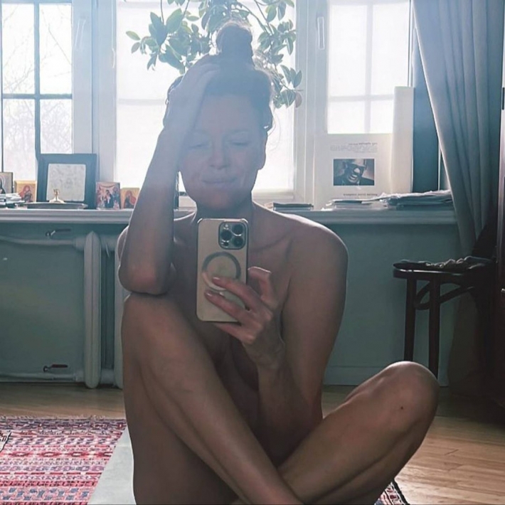 Любовь толкалина ню