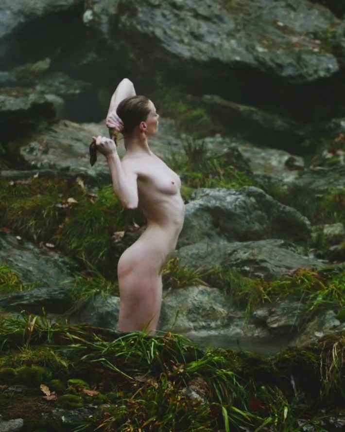 Алисса сазерленд сиськи