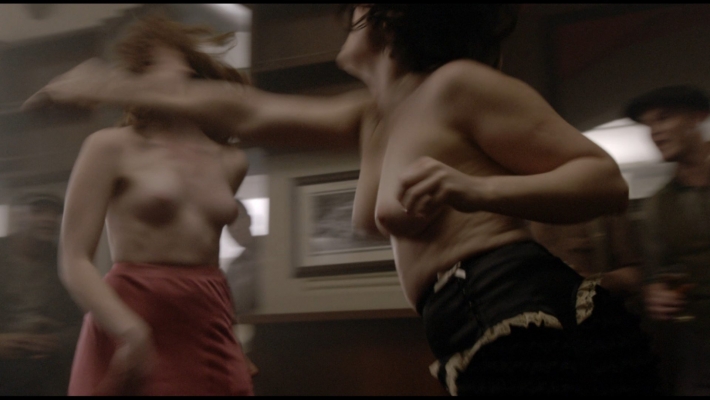 Эмили роуз мэйер голая