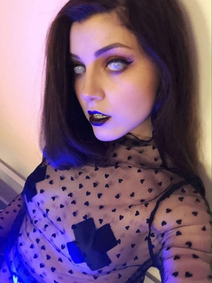 Косплей рейвен