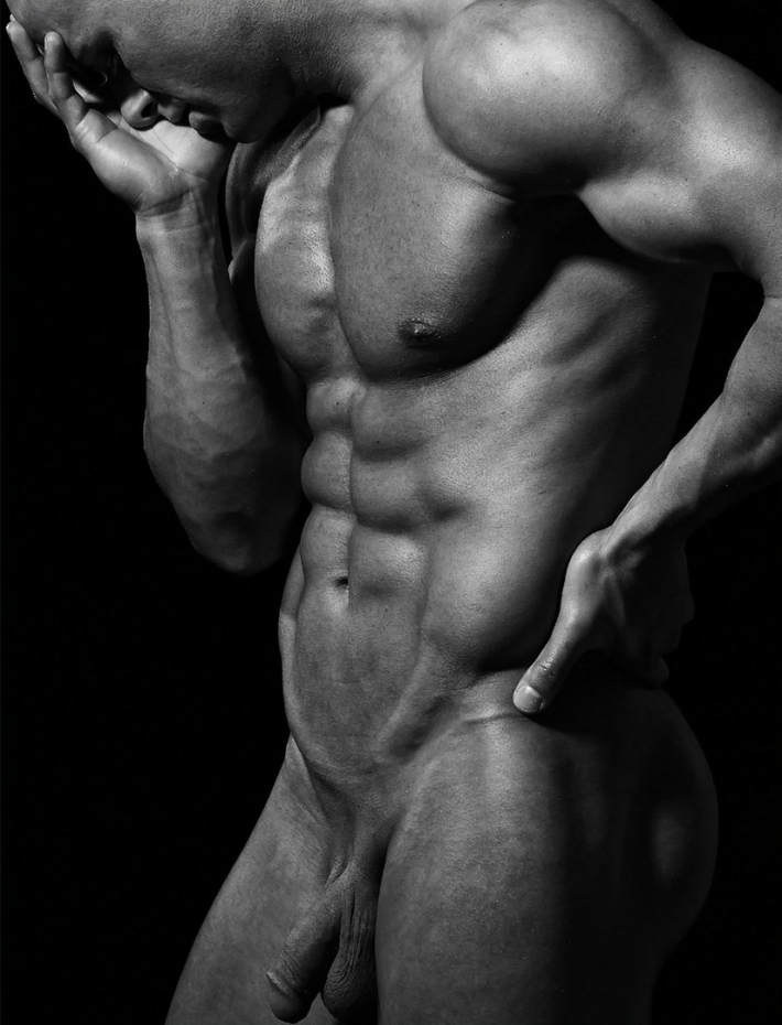 Идеальное голое тело мужчины
