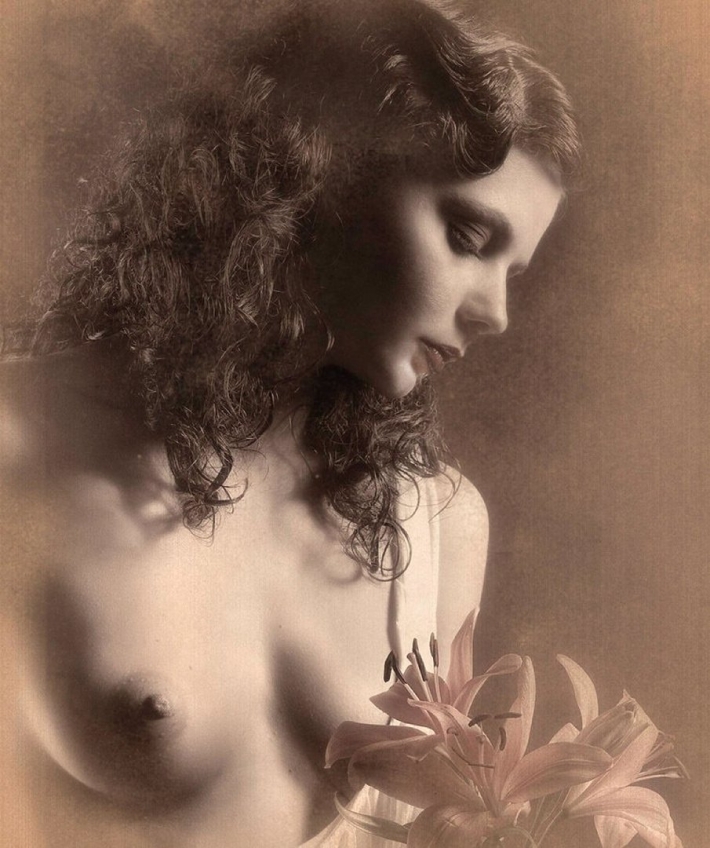 Женские фотопортреты ню