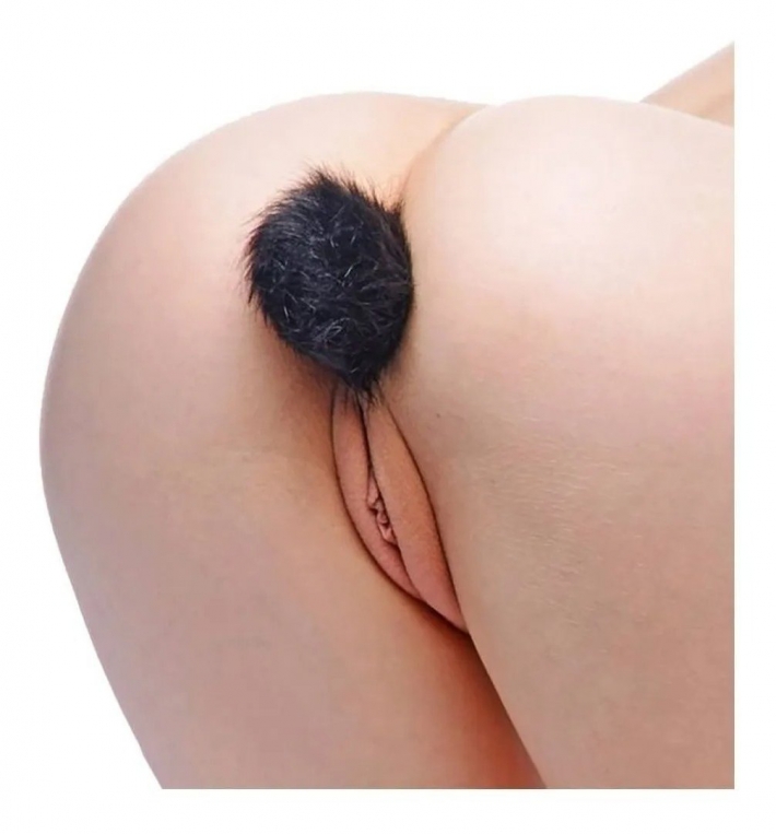 Девушка с хвостом порно