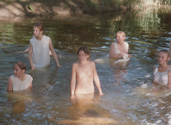 Купаемся голышом