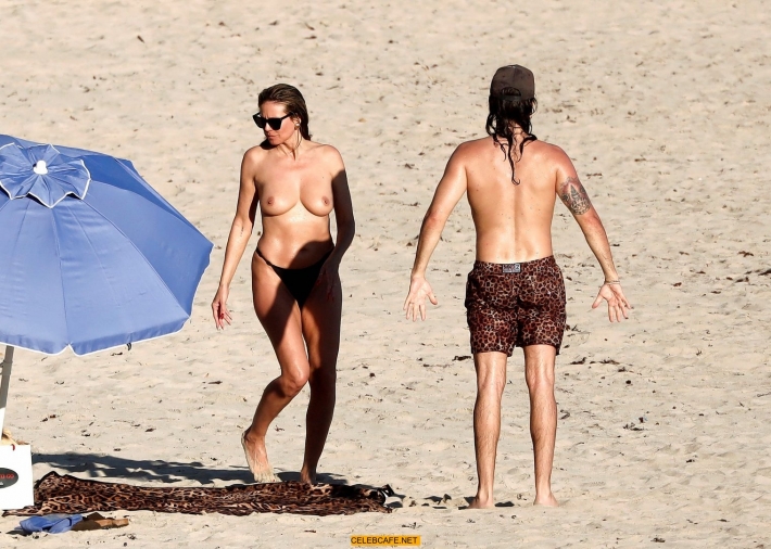 Хайди клум топлесс