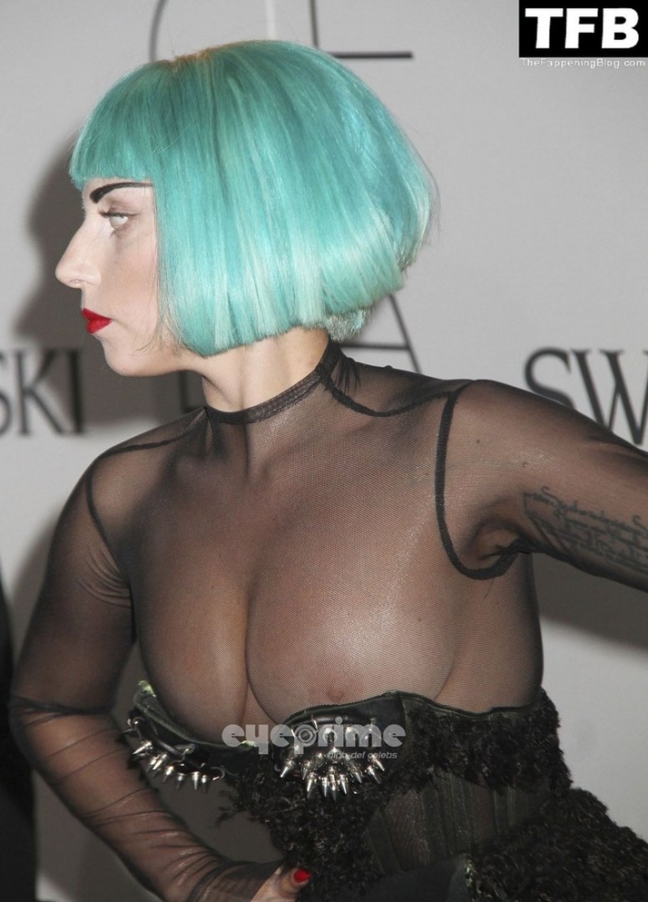 Lady gaga без нижнего белья