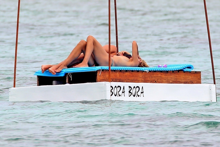 Heidi klum topless