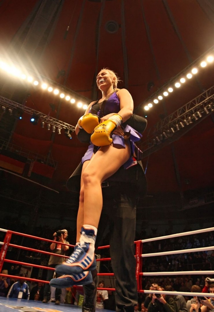 Чемпионка мира по боксу рогозина