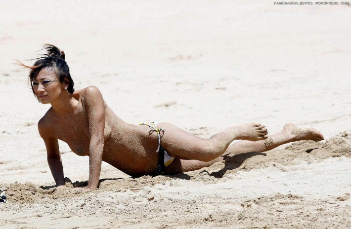 Bai ling topless