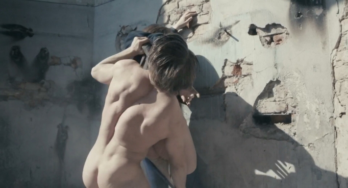 Голые торсы