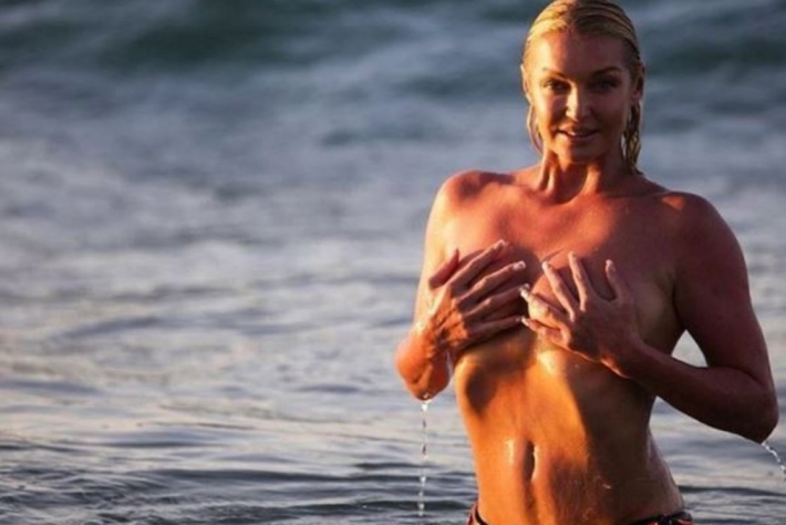 Волочкова анастасия на пляже